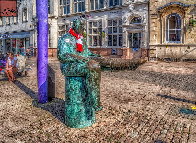 13975904631_70782189cf_z